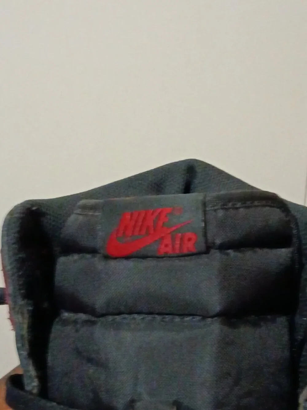 Nike Air Jordan 1 Retro High OG Bred Banned Pre-Owned Size 12 555088-001 USED